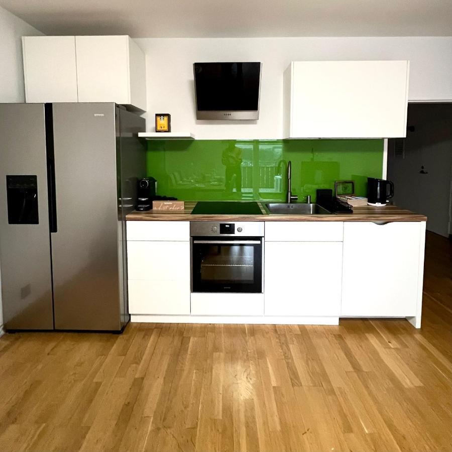 Spacious Apartment With Terrace Vienna Exterior photo